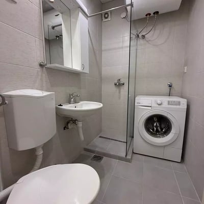 Alquiler a largo plazo de piso de 2 habitaciones, 43 m² en Belgrado, Serbia