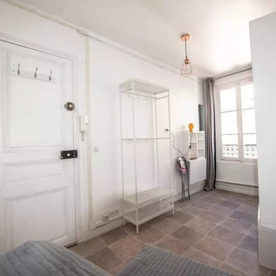Long-term rental of a studio, 9 m² in Paris, France