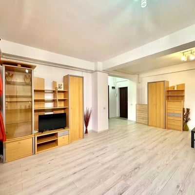 Langzeitmiete einer 2-Zimmer-Wohnung in Bukarest, Rumänien – haustierfreundlich