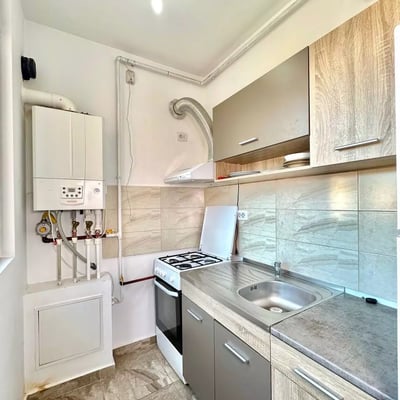 Location longue durée d’un appartement 2 pièces à Bucarest, Roumanie — animaux acceptés