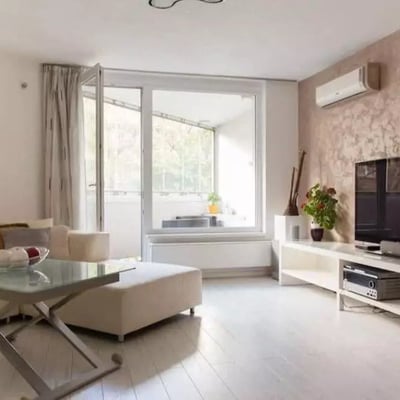 Langzeitmiete einer 3-Zimmer-Wohnung mit 95 m² und Loggia in Bratislava, Slowakei