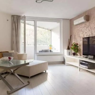 Langzeitmiete einer 3-Zimmer-Wohnung mit 95 m² und Loggia in Bratislava, Slowakei