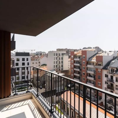 Alquiler a largo plazo de un departamento de 3 habitaciones de 104m² en Belgrado, Serbia