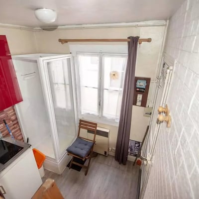 Long-Term Rental – 9 m² Studio in Paris, France