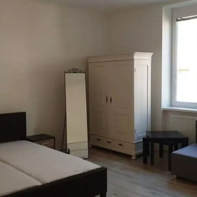 Langfristige Miete 2-Zimmer-Wohnung mit separater Küche in der Altstadt von Bratislava, Slowakei