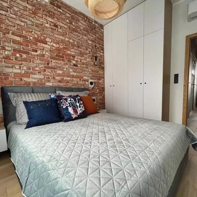 Alquiler a largo plazo de un apartamento de 58 m² con dos habitaciones y balcón en el distrito de Mokotów, Varsovia, Polonia