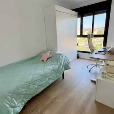 Long-term rental of a 161 m² penthouse in Alicante, Spain