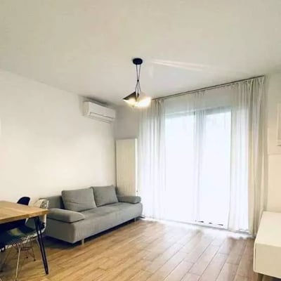 Location longue durée appartement moderne 2 pièces 44 m² à Mokotów, Varsovie, Pologne