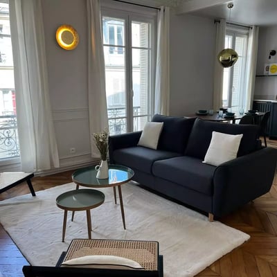 Long-term rent of a 3-room apartment 70m² in Paris, France