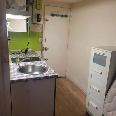 Long-term rent of a 15m² studio in Paris, France