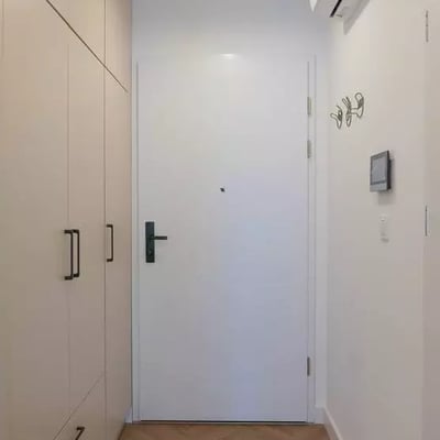 Location longue durée d’un appartement 2 pièces de 43m² près du centre-ville, Wrocław, Pologne