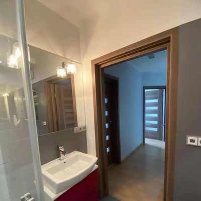 Langfristige Vermietung einer 3-Zimmer-Wohnung mit 72,9m² im Stadtteil Praga-Południe, Warschau, Polen