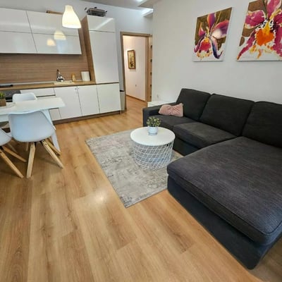 Location longue durée d’un appartement 3 pièces dans le centre de Bourgas, Bulgarie