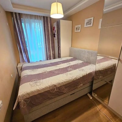 Location longue durée d’un appartement 3 pièces dans le centre de Bourgas, Bulgarie