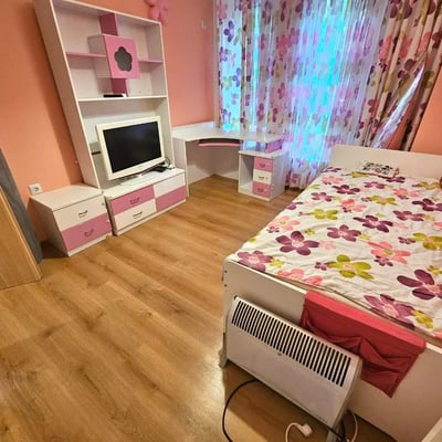 Location longue durée d’un appartement 3 pièces dans le centre de Bourgas, Bulgarie