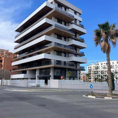 Long-term rental of a 3-room apartment 93m² in Alicante, Spain