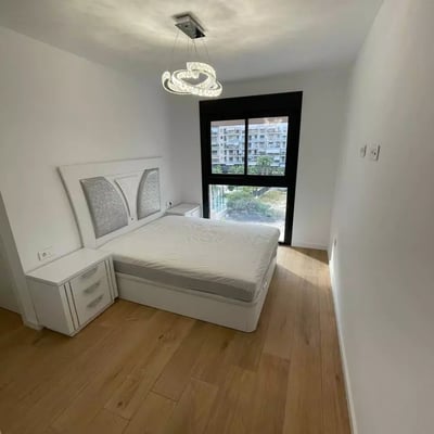 Long-term rental of a 3-room apartment 93m² in Alicante, Spain