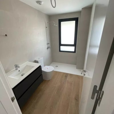 Long-term rental of a 3-room apartment 93m² in Alicante, Spain