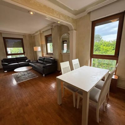 Location longue durée d’un appartement de 3 pièces 75m² dans le quartier Čukarica, Belgrade, Serbie