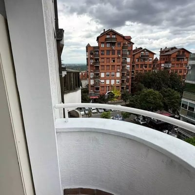 Location longue durée d’un appartement de 3 pièces 75m² dans le quartier Čukarica, Belgrade, Serbie