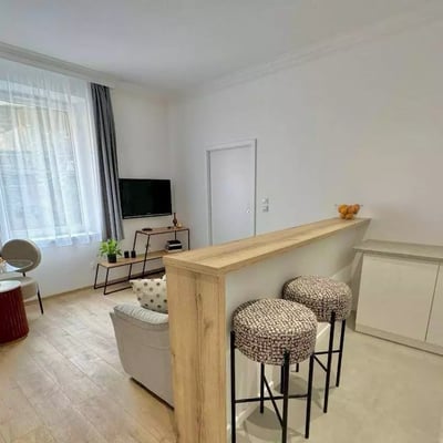 Long-term rental of a 2-room apartment 39m², Dębniki, Kraków, Poland
