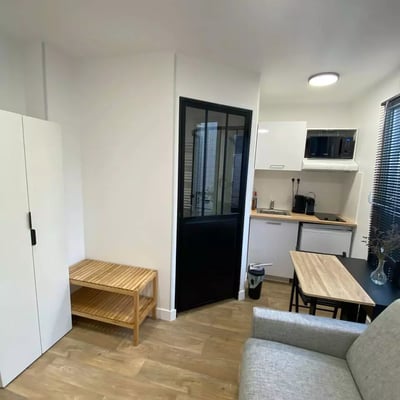 Long-term rental of 12 m² studio, 15th arrondissement, Paris, France