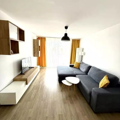 Langzeitmiete: 2-Zimmer-Wohnung in Tractorul — Coresi, Brașov, Rumänien