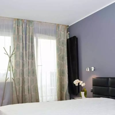 Location longue durée appartement 3 pièces avec balcon, quartier Nadodrze, Wrocław, Pologne