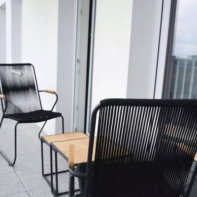 Location longue durée appartement 3 pièces avec balcon, quartier Nadodrze, Wrocław, Pologne