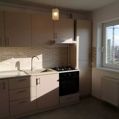 Langzeitmiete 2-Zimmer-Wohnung Stadtteil Tractorul, Brașov, Rumänien