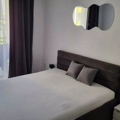 Long-term rental of 2-room apartment in Tractorul, Brașov, Romania