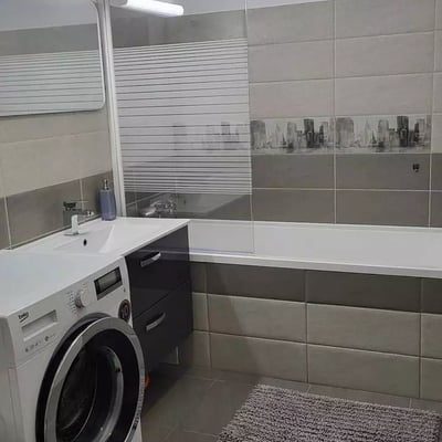 Langfristige Vermietung einer 2-Zimmer-Wohnung in Tractorul, Brașov, Rumänien