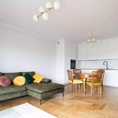 Alquiler a largo plazo de piso de 3 habitaciones 77 m², distrito Praga-Północ, Varsovia, Polonia