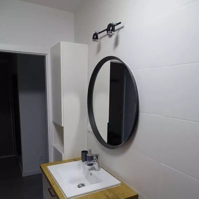 Location longue durée appartement 2 pièces 42 m², Wrocław, Pologne