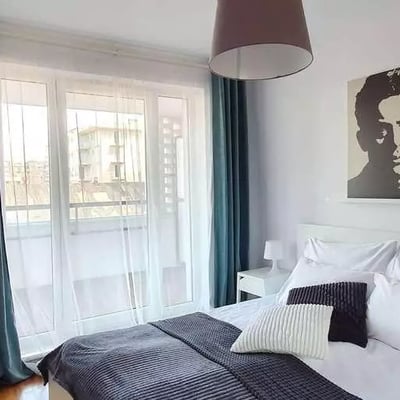 Location longue durée appartement 2 pièces 52 m², Wrocław, Pologne