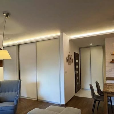 Langzeitmiete 1-Zimmer-Wohnung 40 m² im Stadtteil Zabłocie, Krakau, Polen