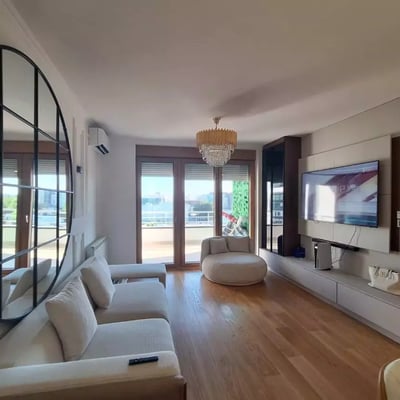 Location longue durée appartement 4 pièces 105 m² dans le quartier de Novi Belgrade, Belgrade, Serbie