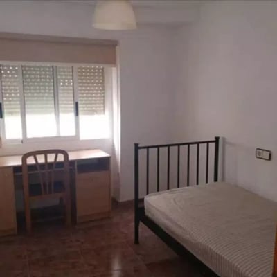 Langzeitmiete 3-Schlafzimmer-Wohnung, 135 m², Alicante, Spanien