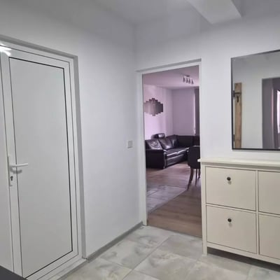 Langzeitmiete 3-Zimmer-Wohnung, Kolhozen-Pazar-Viertel, Varna, Bulgarien