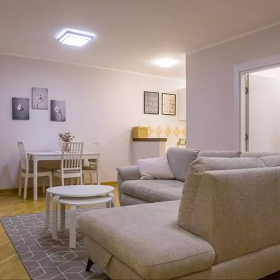 Langzeitmiete 2-Zimmer-Wohnung, 60 m², Stadtteil Čukarica, Belgrad, Serbien