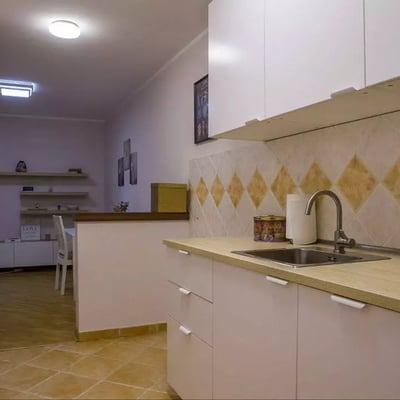 Langzeitmiete 2-Zimmer-Wohnung, 60 m², Stadtteil Čukarica, Belgrad, Serbien