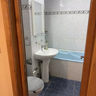 Long-term rental of a 4-room apartment, 85 m², Constanța, Romania