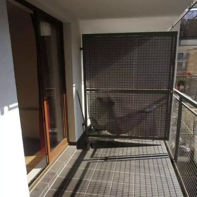 Location longue durée d’un appartement 2 pièces, 43 m², dans le quartier Przedmieście Oławskie, Wrocław, Pologne