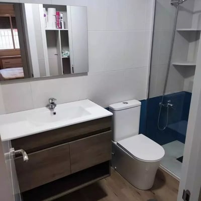 Location longue durée d’un appartement avec 2 chambres 65 m² à Torrevieja, Espagne