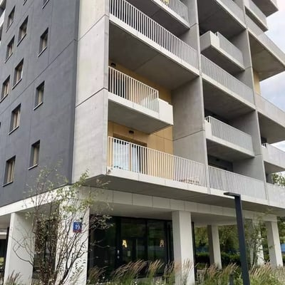 Langzeitmiete einer 2-Zimmer-Wohnung mit 40 m² in Wola, Warschau, Polen