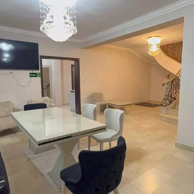 Long-term rental of a 4-room villa 350 m² in Constanța, Romania