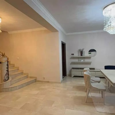 Long-term rental of a 4-room villa 350 m² in Constanța, Romania