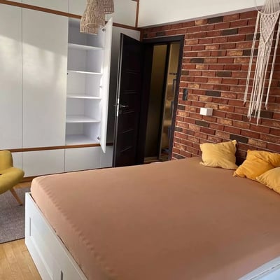 Langzeitmiete einer 2-Zimmer-Wohnung mit 53 m² in Grzegórzki, Krakau, Polen