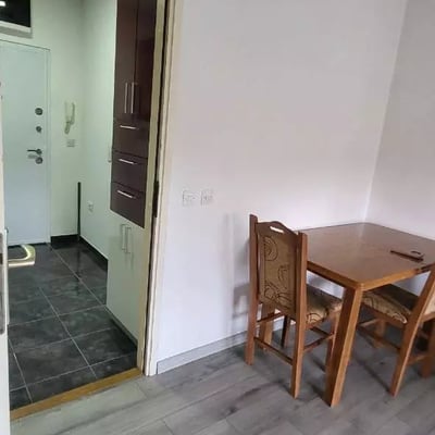 Location longue durée d’un studio de 25 m², Belgrade, Serbie