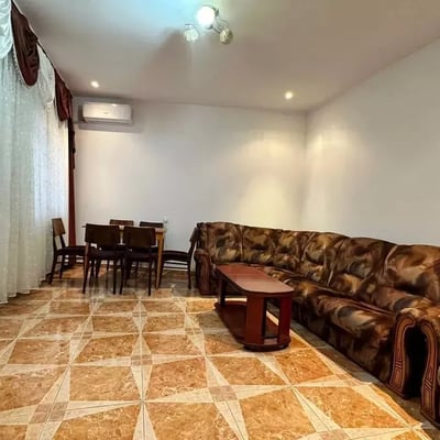 Long-term rental of 3-room house 100 m² in Stadionul Farul / Faleza Nord, Constanța, Romania